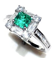 Ring Woman Classici in White Gold Smeraldo SME CT 0.53 DIA CT 0.74 E/VVS